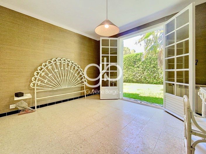 Image No.9-4 Bed House for sale