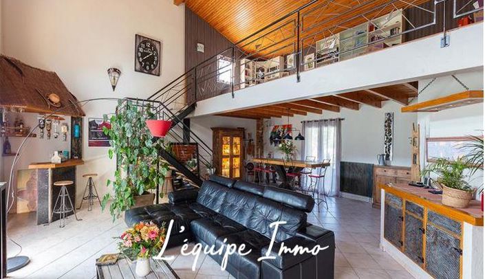 Image No.5-5 Bed House for sale