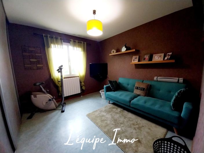 Image No.9-5 Bed House for sale