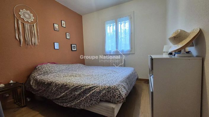 Image No.11-3 Bed House for sale