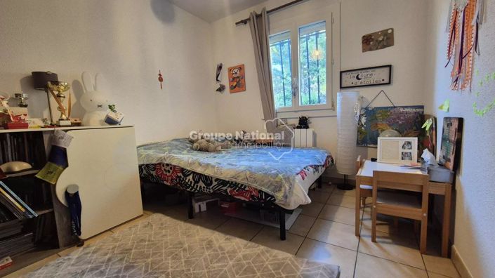 Image No.9-3 Bed House for sale