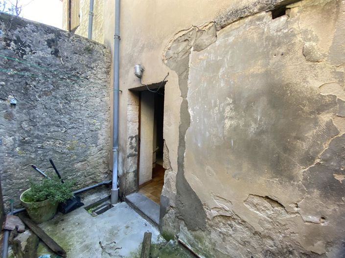 Image No.10-3 Bed House for sale