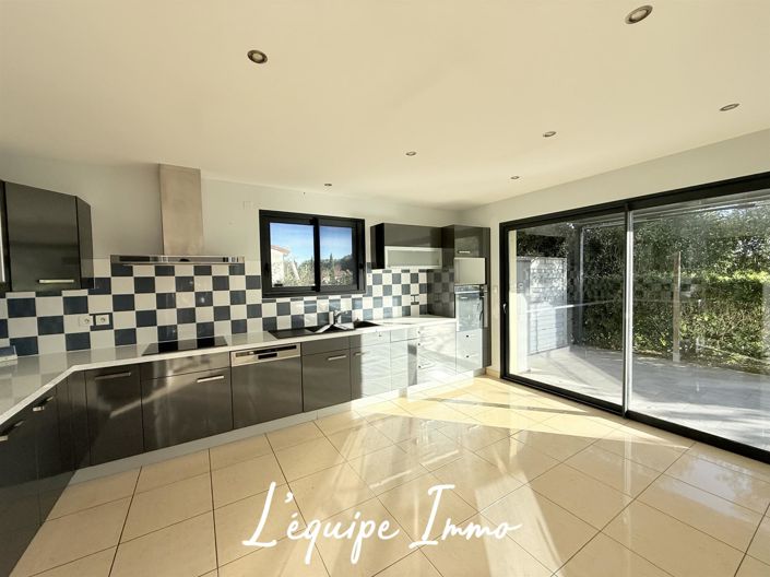 Image No.10-4 Bed House for sale