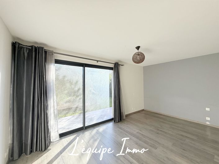 Image No.14-4 Bed House for sale