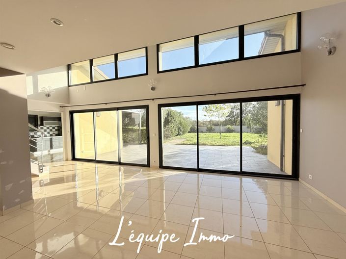 Image No.7-4 Bed House for sale