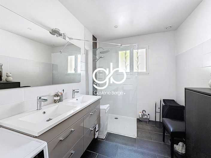 Image No.11-4 Bed House for sale