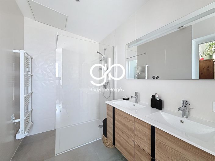 Image No.16-4 Bed House for sale