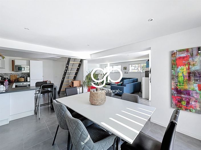 Image No.5-4 Bed House for sale