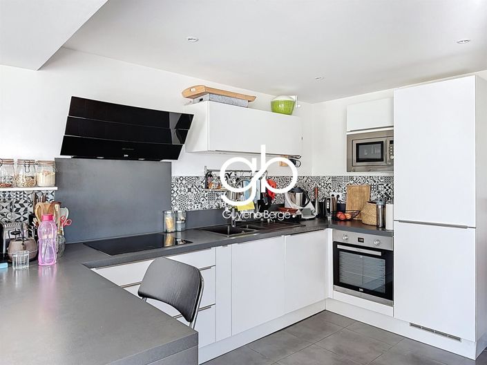 Image No.9-4 Bed House for sale