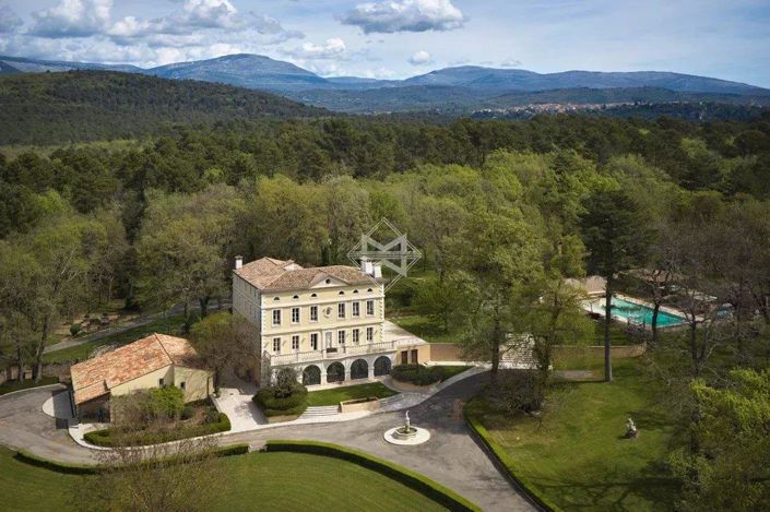 Image No.1-10 Bed House for sale