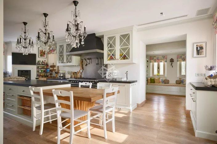 Image No.10-10 Bed House for sale