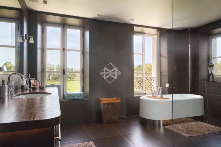 Image No.14-10 Bed House for sale