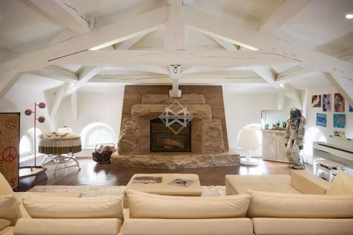 Image No.17-10 Bed House for sale