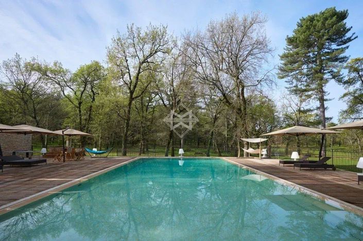 Image No.3-10 Bed House for sale