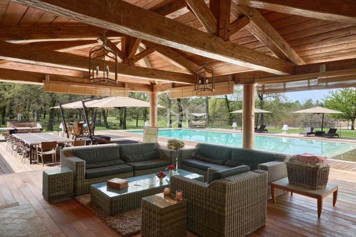 Image No.8-10 Bed House for sale