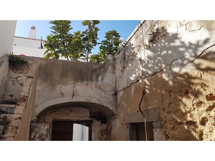 Image No.3-4 Bed House for sale