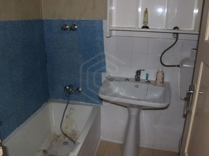 Image No.9-2 Bed House for sale