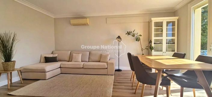 Image No.2-4 Bed House for sale