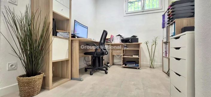 Image No.20-4 Bed House for sale