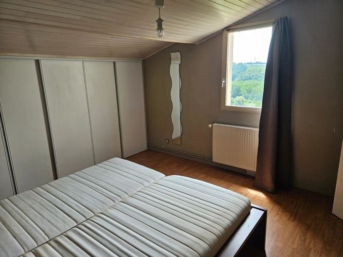 Image No.6-4 Bed House for sale