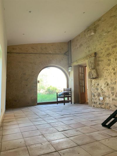 Image No.8-4 Bed House for sale