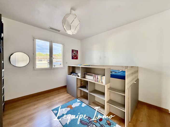 Image No.13-6 Bed House for sale