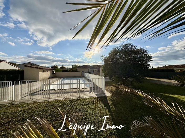 Image No.4-6 Bed House for sale