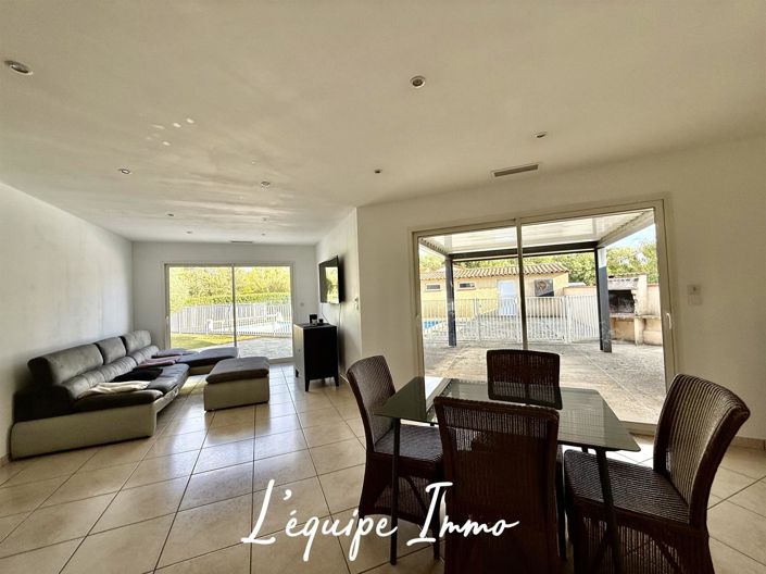 Image No.9-6 Bed House for sale