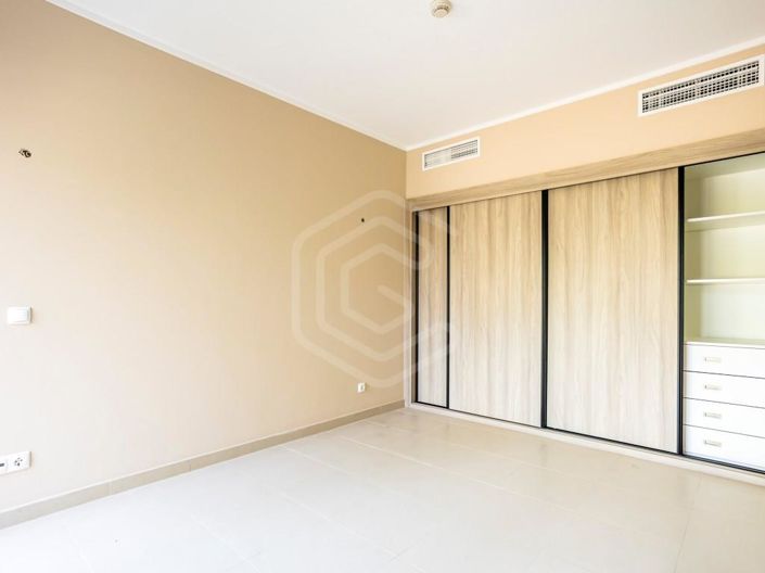 Image No.23-2 Bed House for sale