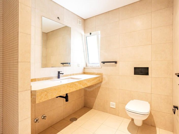 Image No.28-2 Bed House for sale