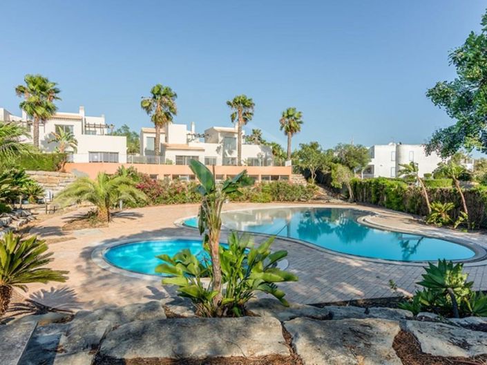 Image No.5-2 Bed House for sale