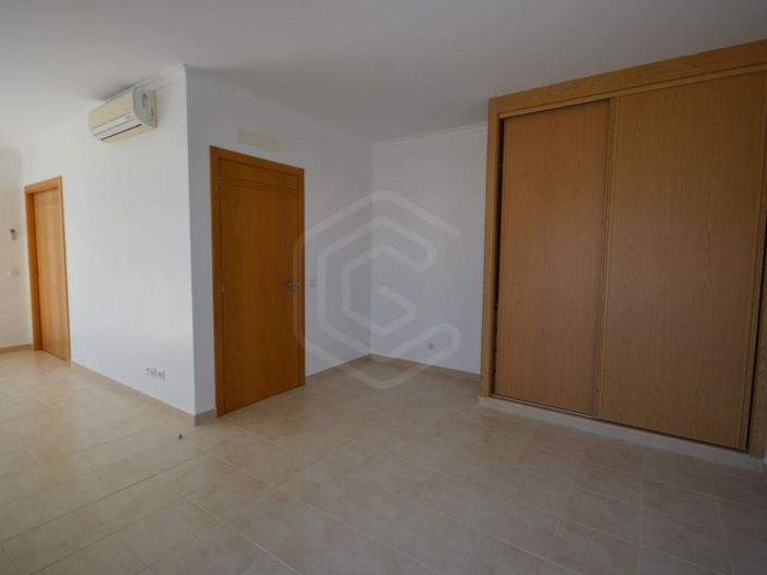 Image No.11-1 Bed House for sale