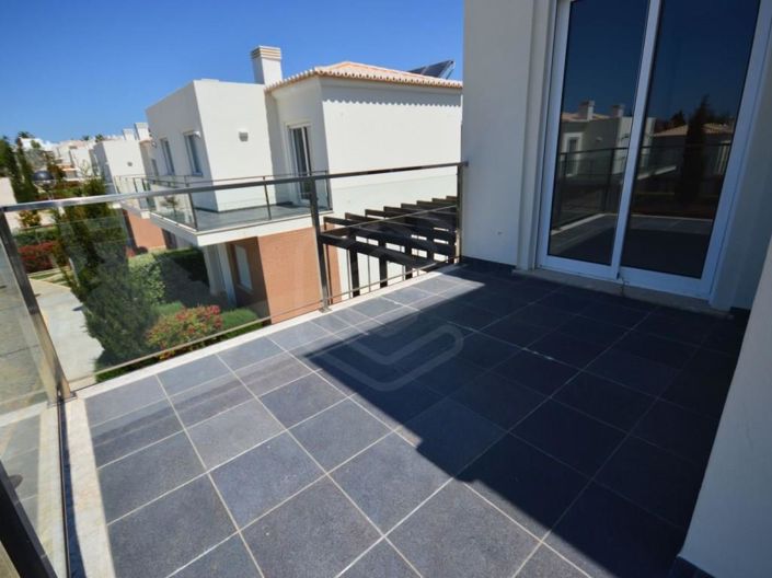 Image No.16-1 Bed House for sale