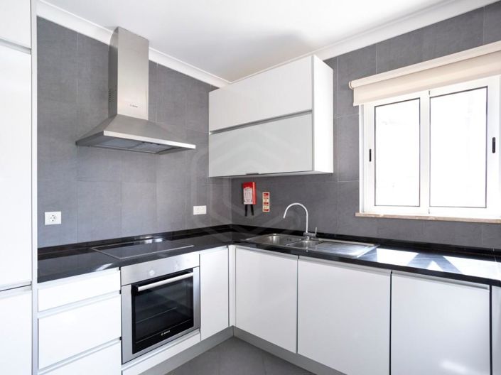 Image No.8-1 Bed House for sale