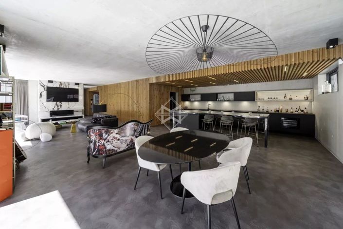 Image No.11-4 Bed House for sale