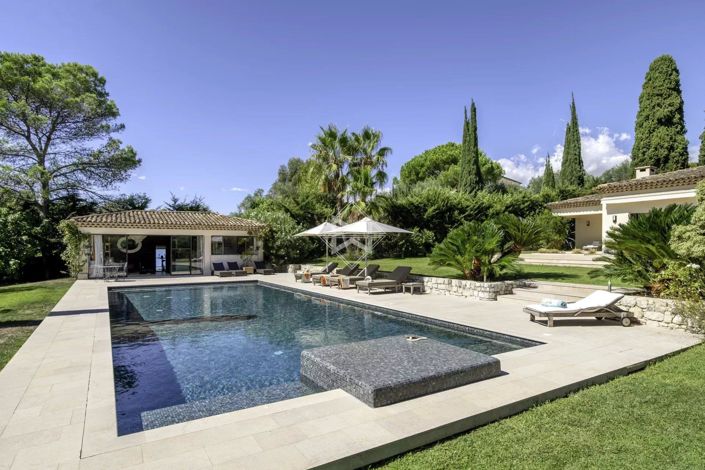 Image No.2-8 Bed House for sale