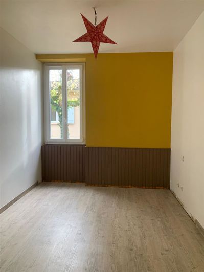 Image No.12-5 Bed House for sale