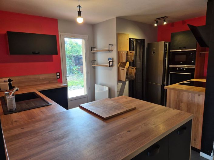 Image No.6-5 Bed House for sale