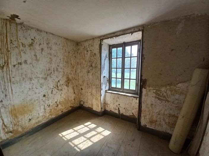 Image No.10-4 Bed House for sale