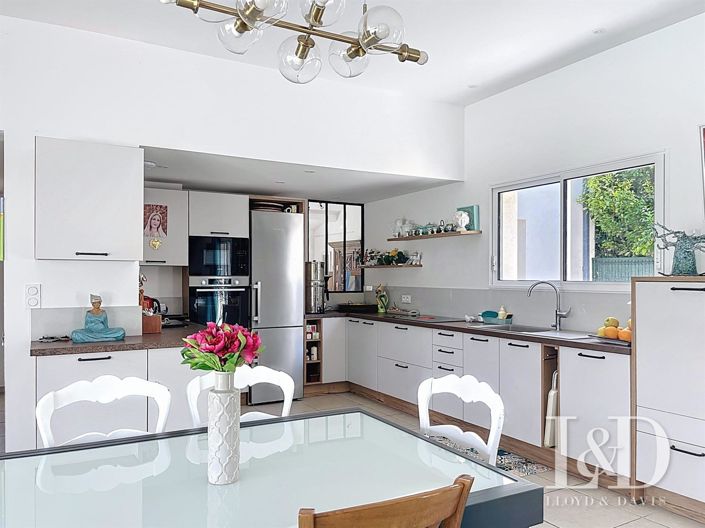 Image No.24-3 Bed House for sale