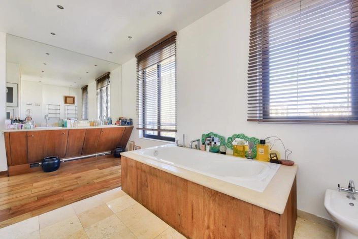 Image No.11-4 Bed Apartment for sale