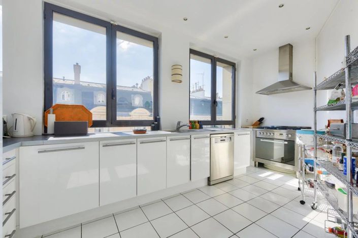 Image No.7-4 Bed Apartment for sale