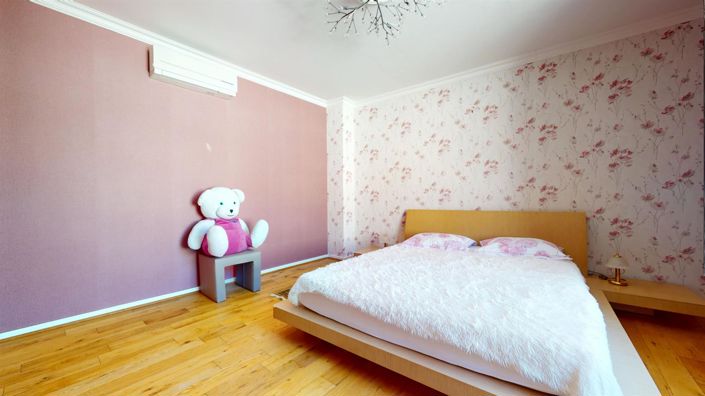 Image No.9-4 Bed Apartment for sale