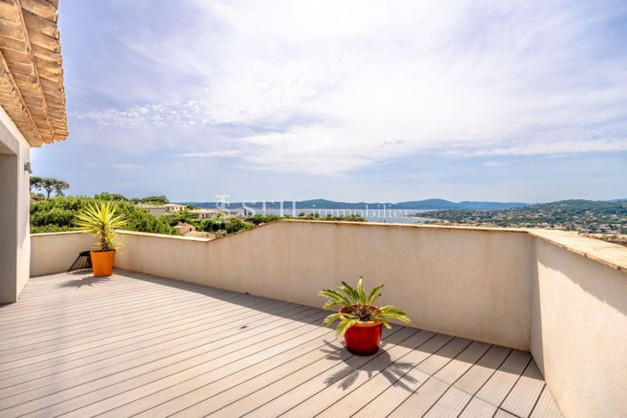 Image No.12-5 Bed House for sale