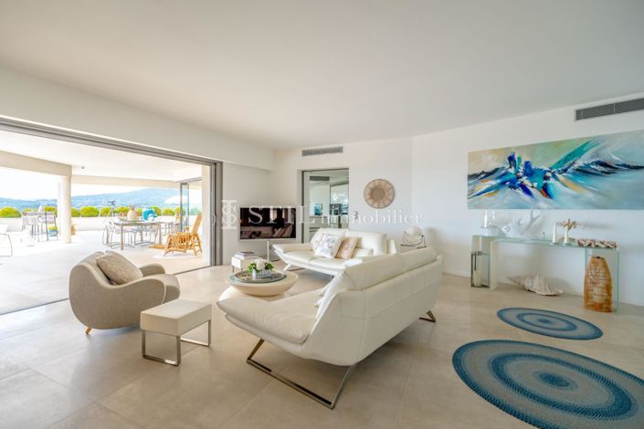 Image No.4-5 Bed House for sale