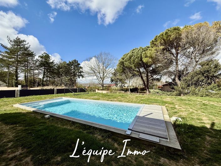 Image No.2-4 Bed House for sale