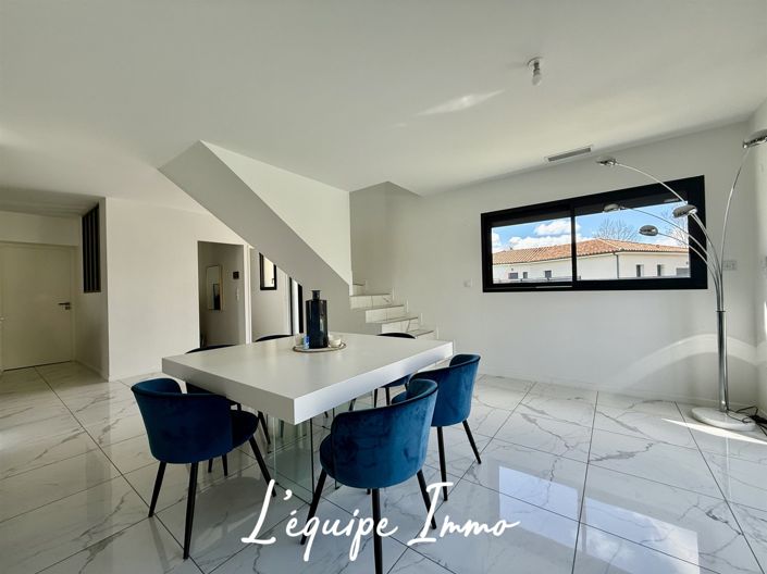 Image No.3-4 Bed House for sale