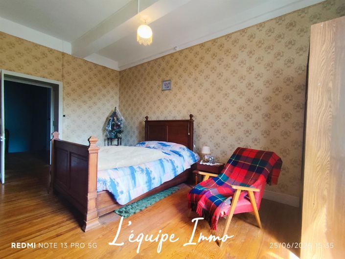 Image No.16-7 Bed House for sale