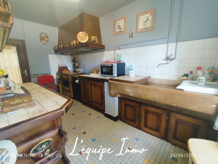 Image No.7-7 Bed House for sale