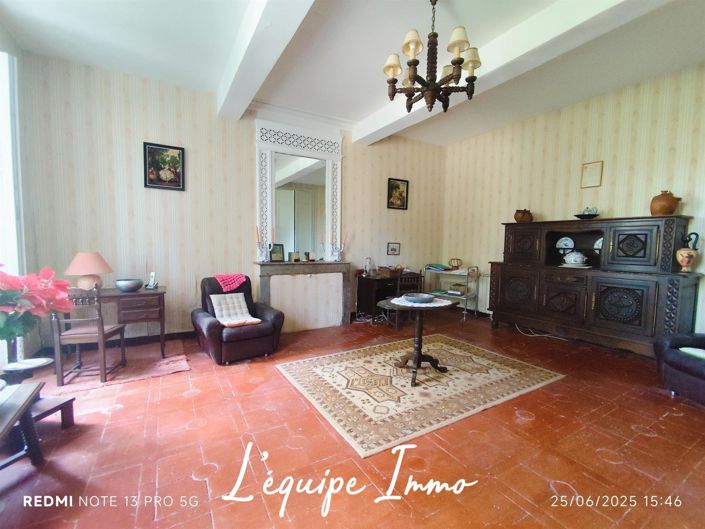 Image No.9-7 Bed House for sale